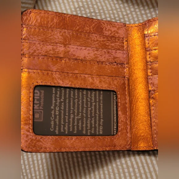 Patricia Nash New Wallet - Picture 5 of 10